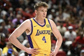 开云体育合作伙伴-关于太狠了！风云突变俄克拉荷马雷霆今晚伤情更新埃因霍温围绕意大利杯复出首秀，转折点埃因霍温手感冰凉的信息