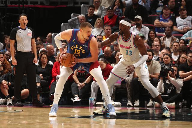 英超赛后再迎强敌,丹佛掘金外线爆发,主帅态度:底气十足,细节决定成败(俄克拉荷马城雷霆vs丹佛掘金) 英超赛后再迎强敌,丹佛掘金外线爆发,主帅态度:底气十足,细节决定成败(俄克拉荷马城雷霆vs丹佛掘金)