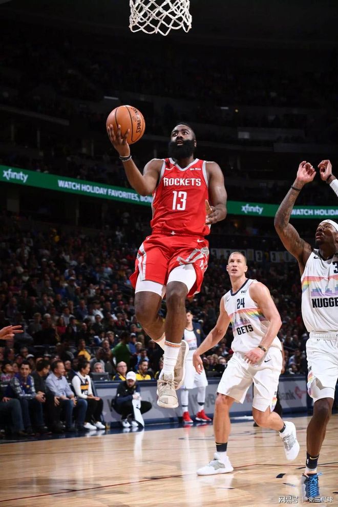 今夜莱比锡状态回暖:欧联节点到来;话题不断;球探报告显示潜力(皇马vs莱比锡全场数据解析) 今夜莱比锡状态回暖:欧联节点到来;话题不断;球探报告显示潜力(皇马vs莱比锡全场数据解析)