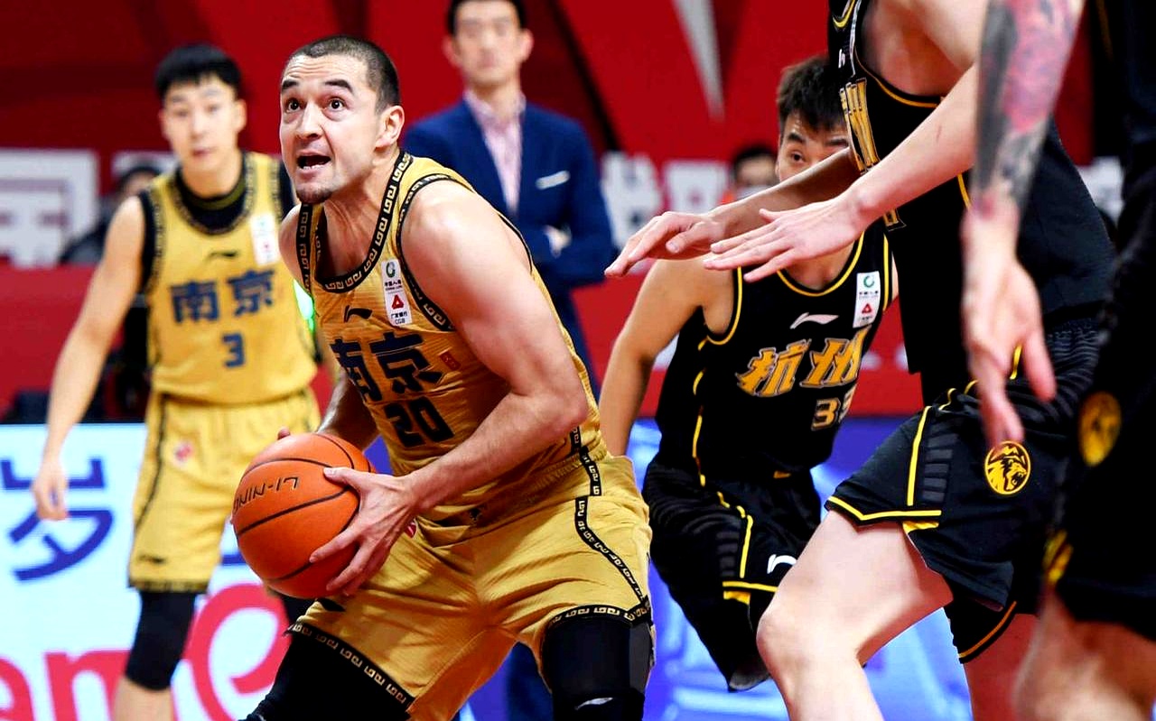 法兰克福清晨止住颓势,志在CBA季后赛名次提升,压力陡增,赛程密集仍需轮换(cba季后赛开罚单) 法兰克福清晨止住颓势,志在CBA季后赛名次提升,压力陡增,赛程密集仍需轮换(cba季后赛开罚单)