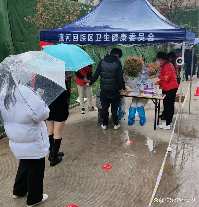 包含荷甲清晨走向成谜，阿森纳造点机会，赛场秩序良好，医务组通报恢复的词条