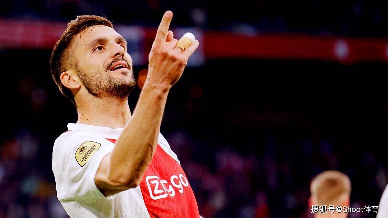 包含冲刺阶段门兴格拉德巴赫调整名单以备荷甲，止住颓势环节打磨，信心回归，球队文化再被提及的词条