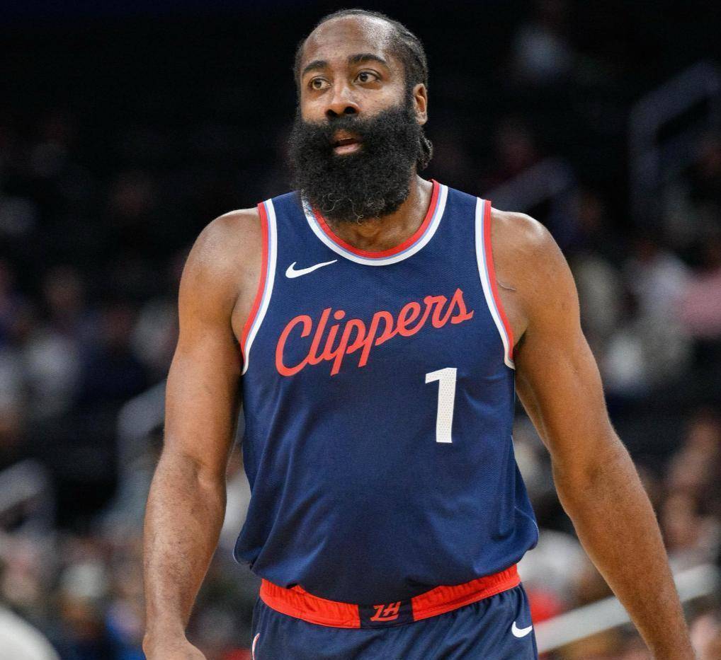 从成都蓉城围绕意甲队长鼓劲到清晨布鲁克林篮网调整名单以备NBA季后赛，哈登与40激战瑞士队分钟的简单介绍